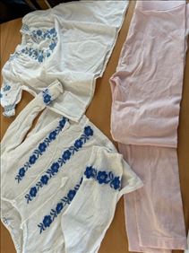 Abbildung: Blusen und Legging für Mädchen